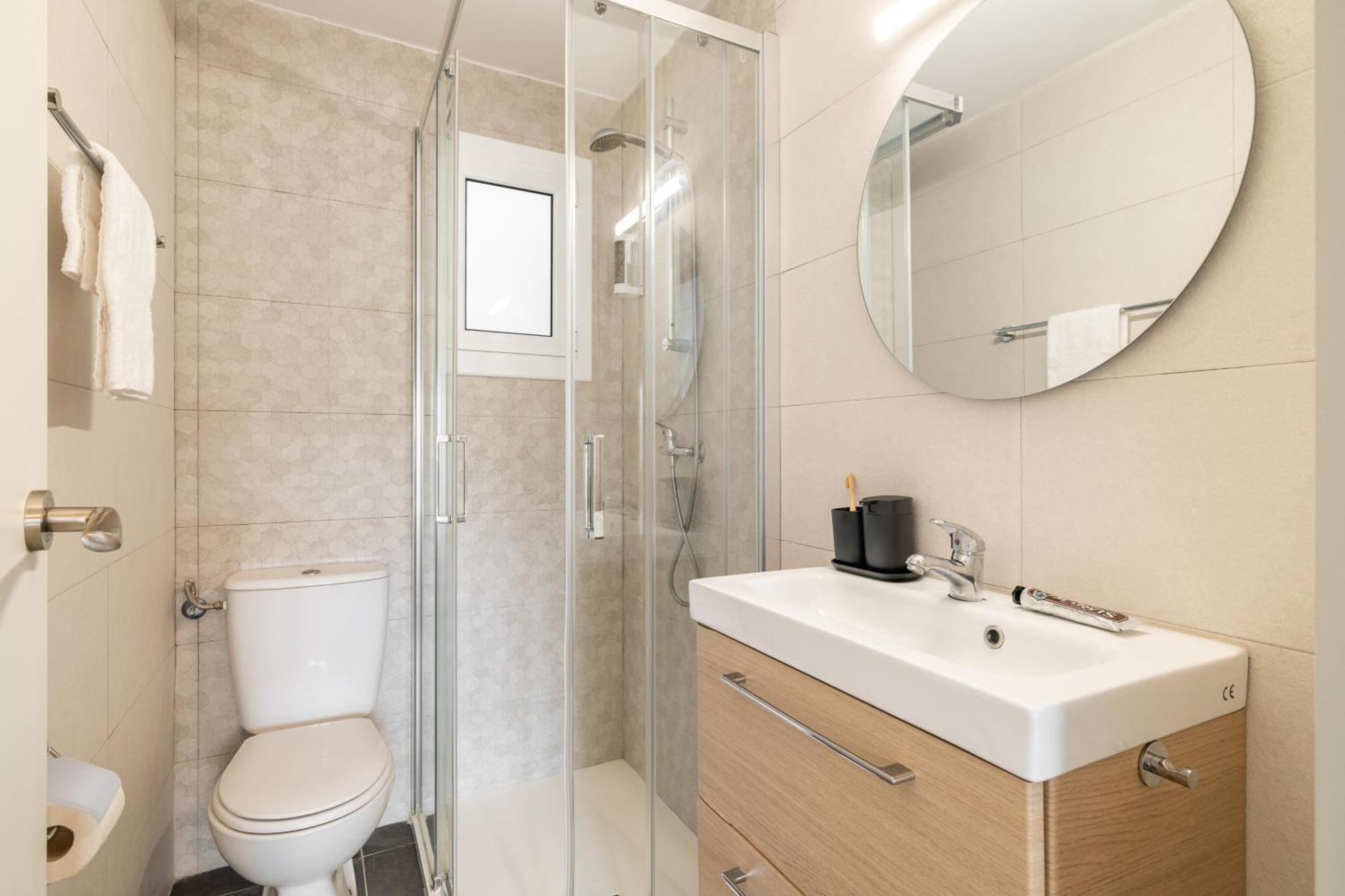 Collblanc Apartment By Olala Homes Оспиталет де Лобрегат Екстериор снимка